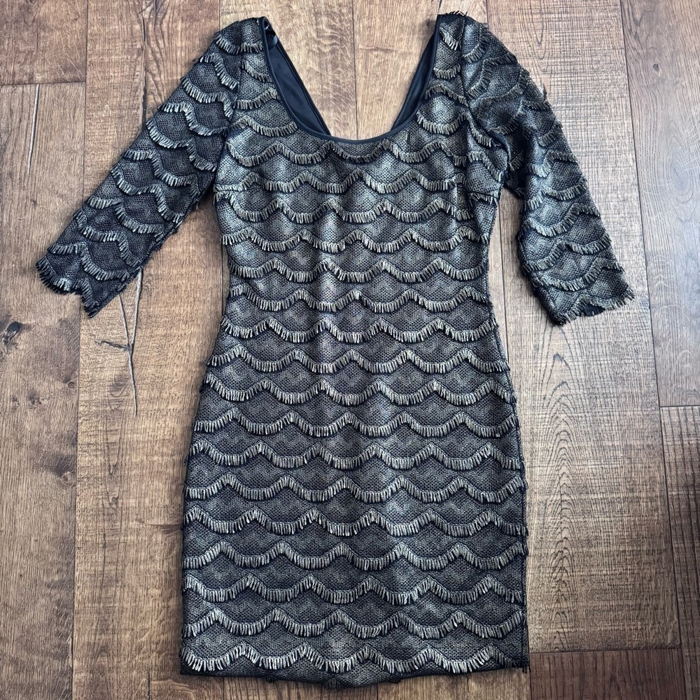 Guess Black & Gold Scalloped Fringe Bodycon Dress Sz 6 holiday/ new years